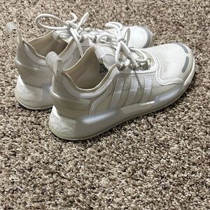 Adidas NMD V3 ‘Triple White’ Sneakers